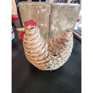 Handcrafted Chicken Hen Rooster Decor Braided Woven Straw Figurine Straw